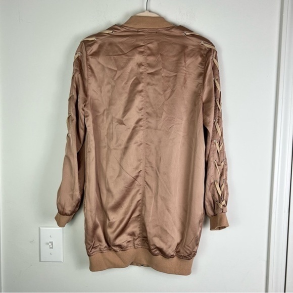 Missguided Carli Bybel  Zip Front Jacket womens Size 6 rose gold satin - Picture 6 of 9
